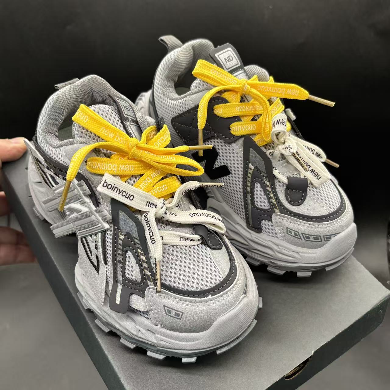 Children's shoes child